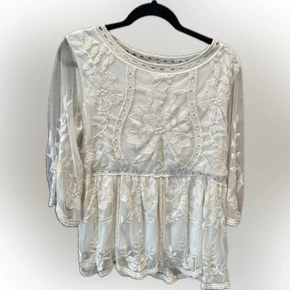 Entro Cream Embellished Ruffled Blouse 3/4 Sleeve - Picture 1 of 3